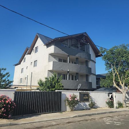 Sunshine Ξενοδοχείο Schitu Εξωτερικό φωτογραφία